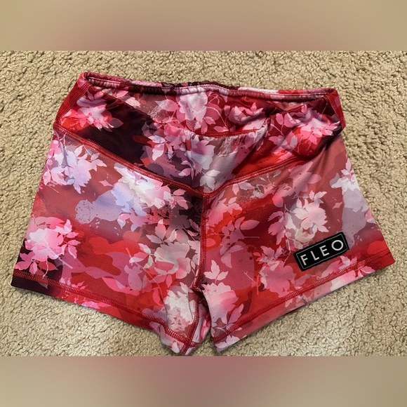Fleo Pants - Fleo Rose Camo 3.25” Size Small